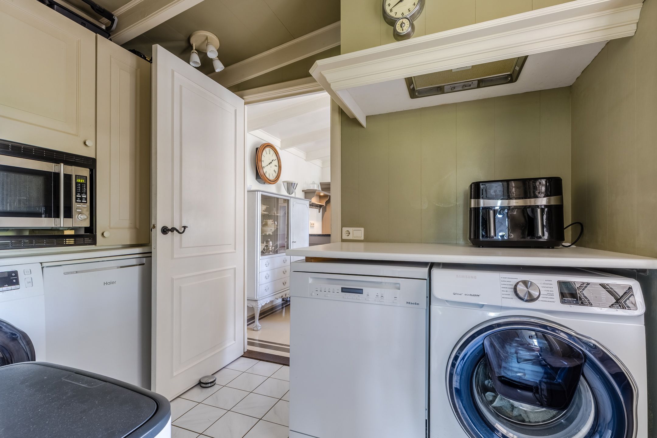 Photo 24 of J.J. Allanstraat 77