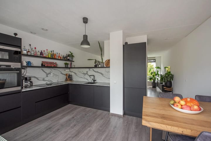 Photo 21 of Glenn Millerstraat 84