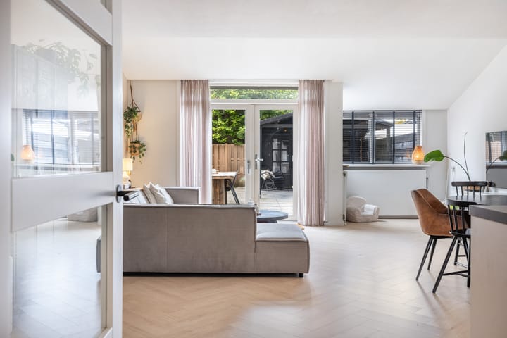 Foto 2 van Parijseplein 15