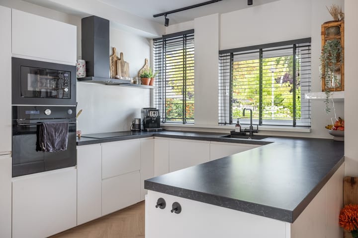 Foto 3 van Parijseplein 15