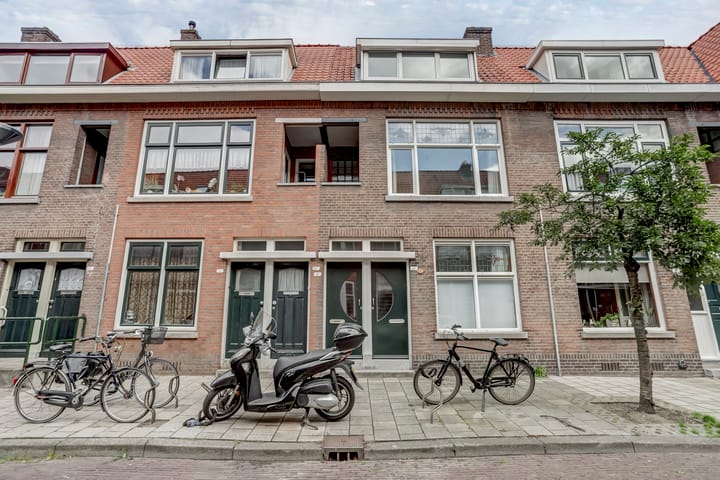 Photo 4 of Pieter de Hooghstraat 14-B