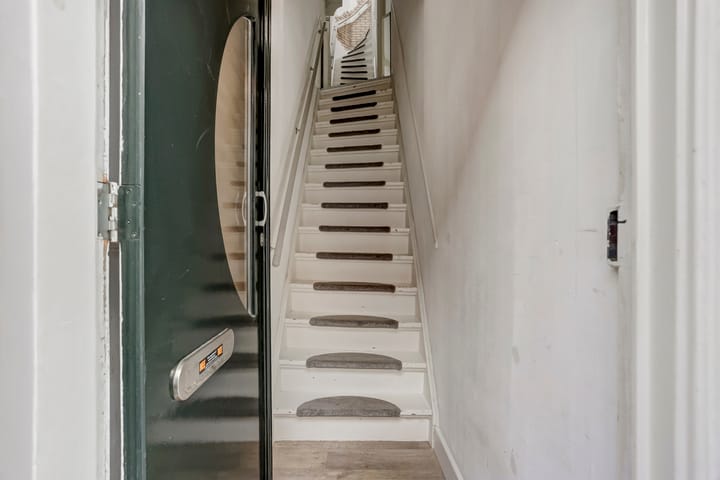 Photo 2 of Pieter de Hooghstraat 14-B