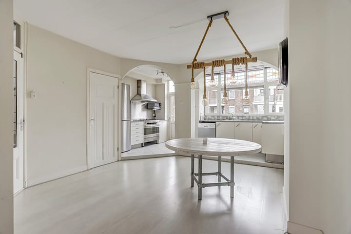 Photo 8 of Pieter de Hooghstraat 14-B