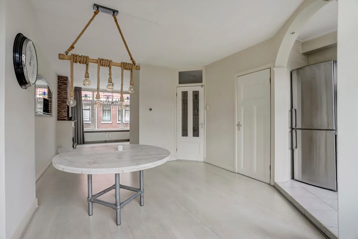 Photo 9 of Pieter de Hooghstraat 14-B