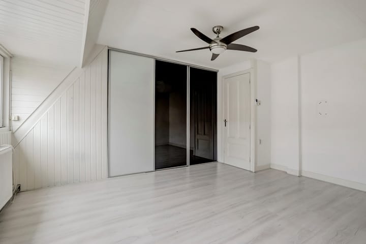 Photo 21 of Pieter de Hooghstraat 14-B