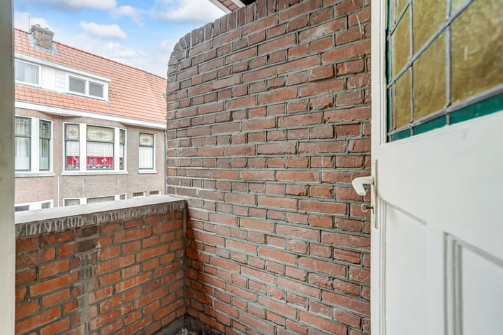 Photo 22 of Pieter de Hooghstraat 14-B