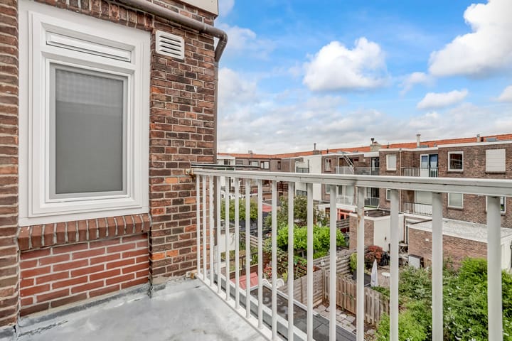 Photo 23 of Pieter de Hooghstraat 14-B