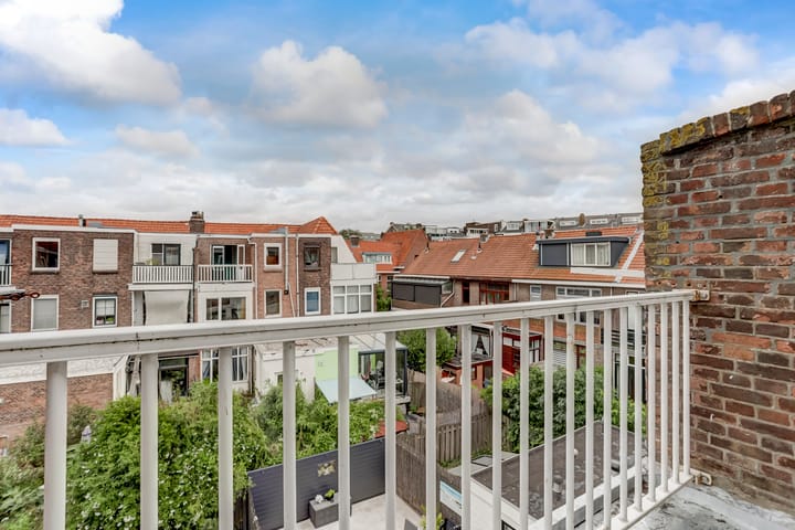 Photo 24 of Pieter de Hooghstraat 14-B