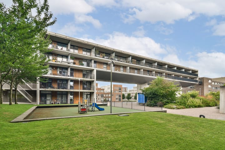 Foto 2 van Bert Haanstrahof 14