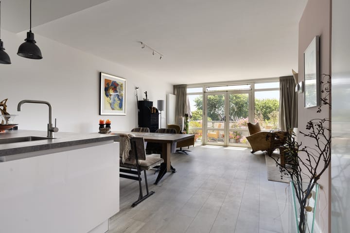 Foto 2 van Hogeweg 76-F6