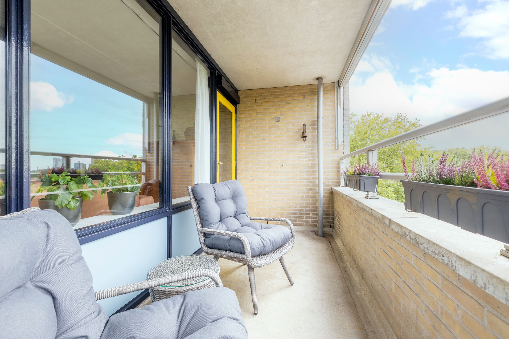 Foto 15 van Linschotensingel 1-EB