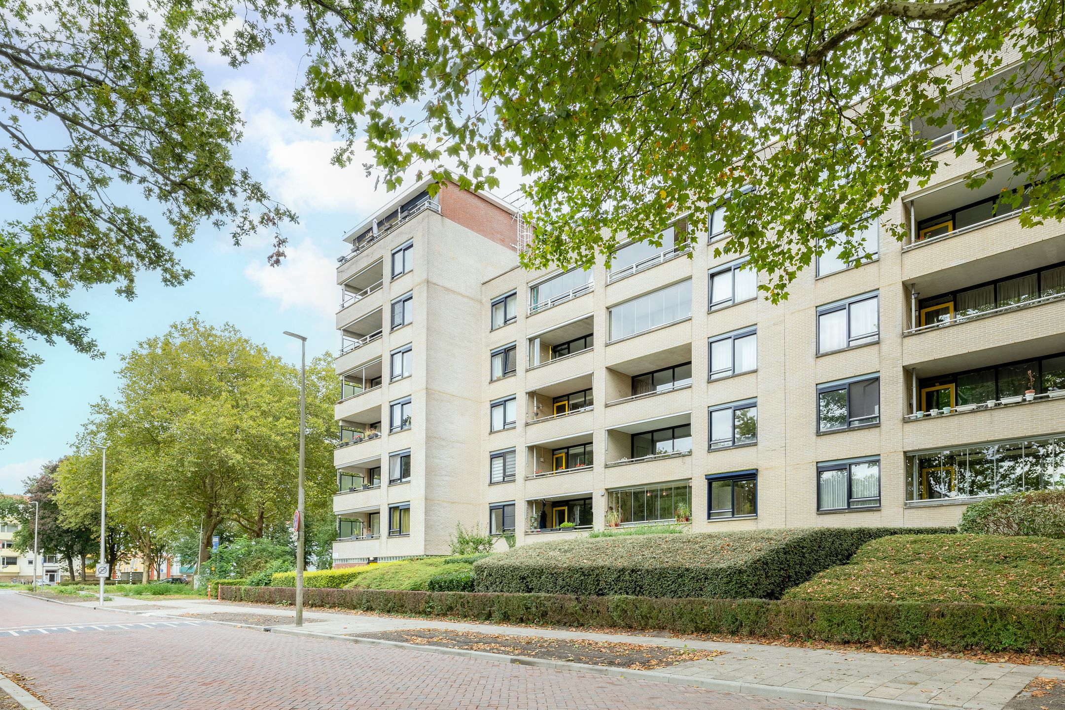 Foto 33 van Linschotensingel 1-EB