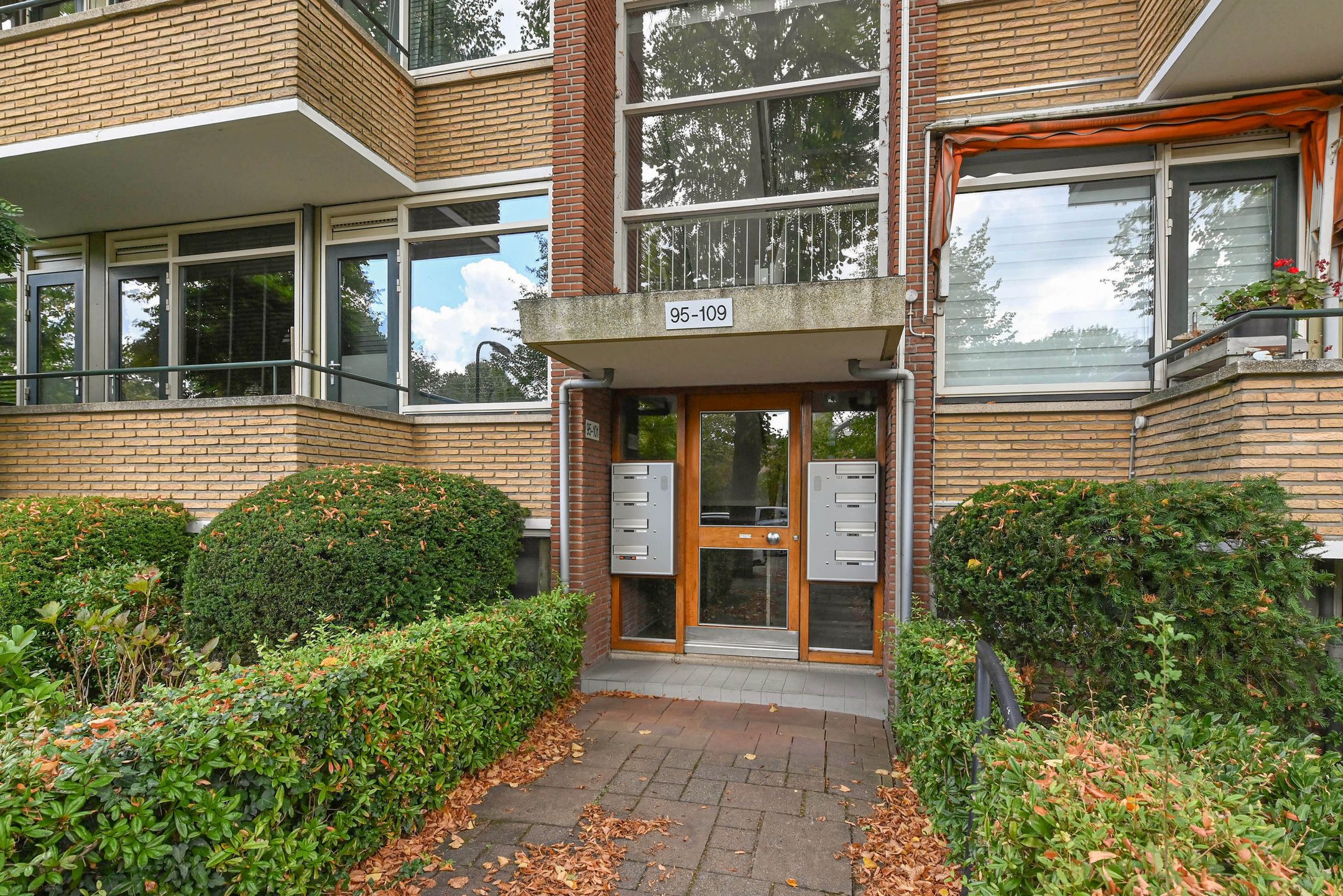 Foto 30 van Mgr P.J. Willekenslaan 99