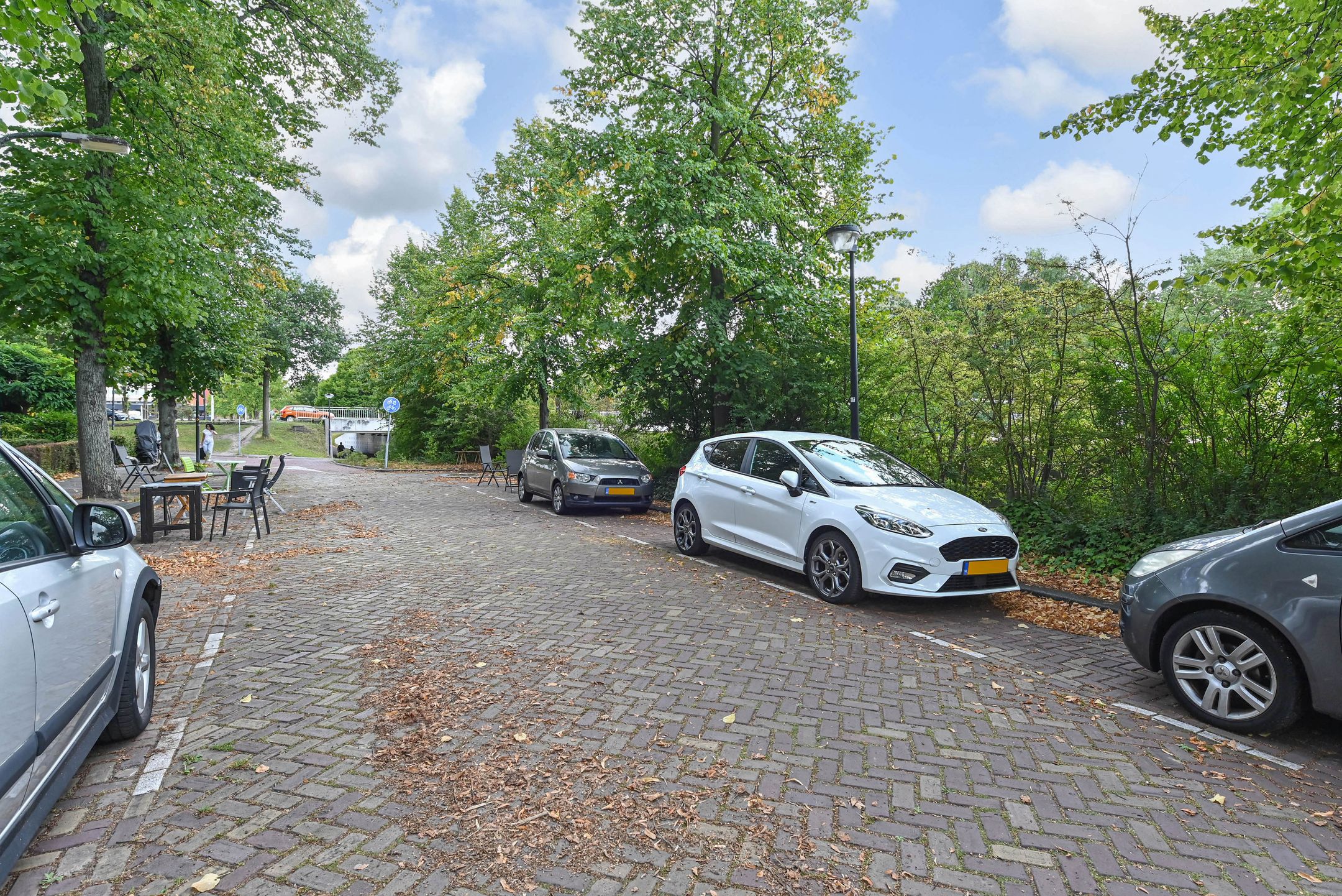 Foto 33 van Mgr P.J. Willekenslaan 99