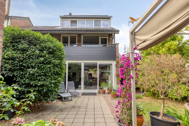 Foto 1 van Lauwerbes 19