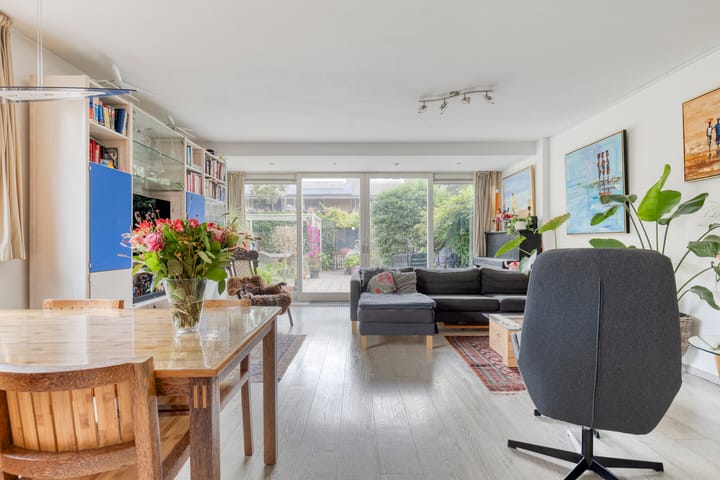 Foto 11 van Lauwerbes 19