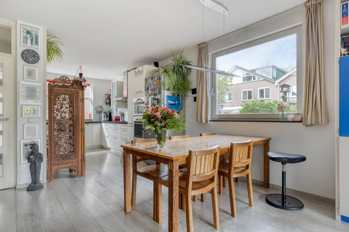 Foto 15 van Lauwerbes 19