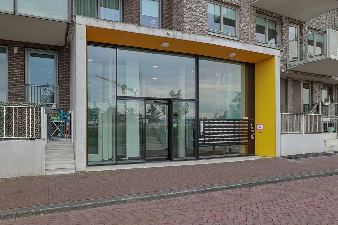 Foto 43 van Mary van der Sluisstraat 328
