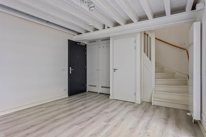 Photo 11 of Pasteurstraat 105