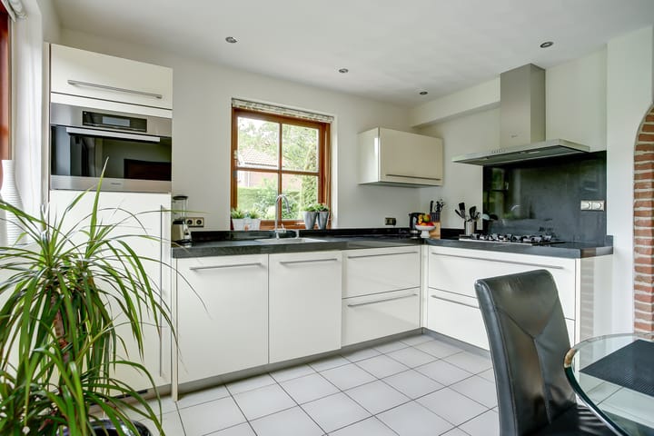 Photo 10 of Koorndijk 37