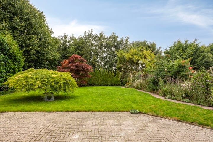 Photo 2 of Hauwert 129