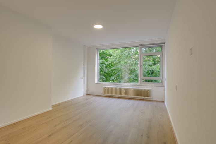 Photo 3 of Burgemeester Caan van Necklaan 215