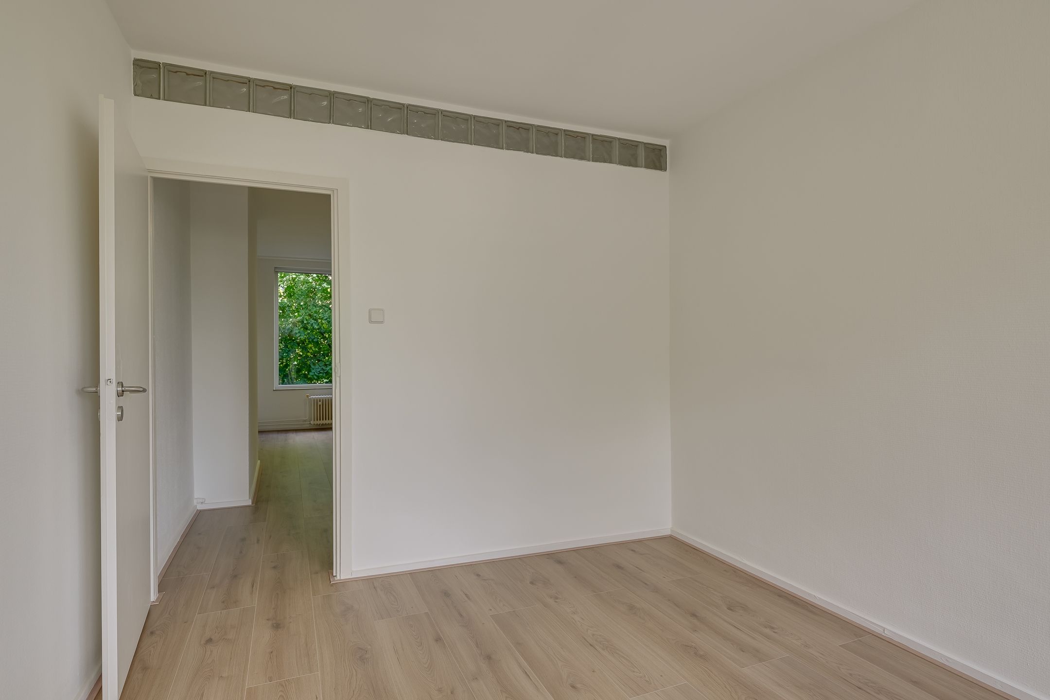 Foto 18 van Burgemeester Caan van Necklaan 215