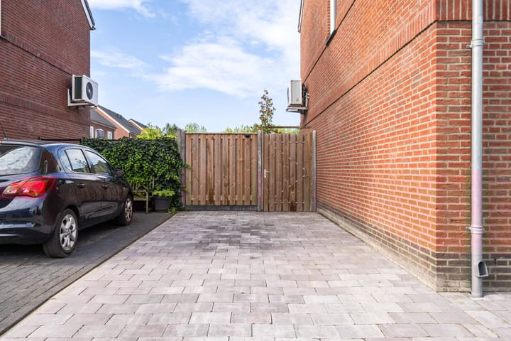 Photo 40 of Voorterweg 2-A