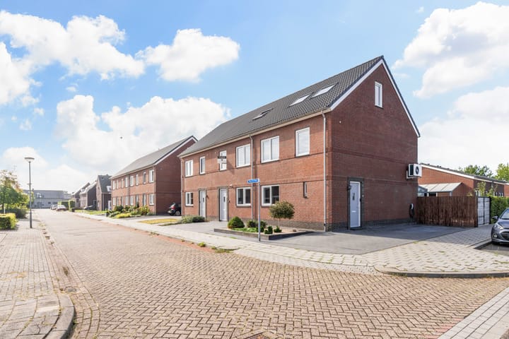 Photo 43 of Voorterweg 2-A