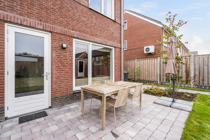 Photo 33 of Voorterweg 2-A