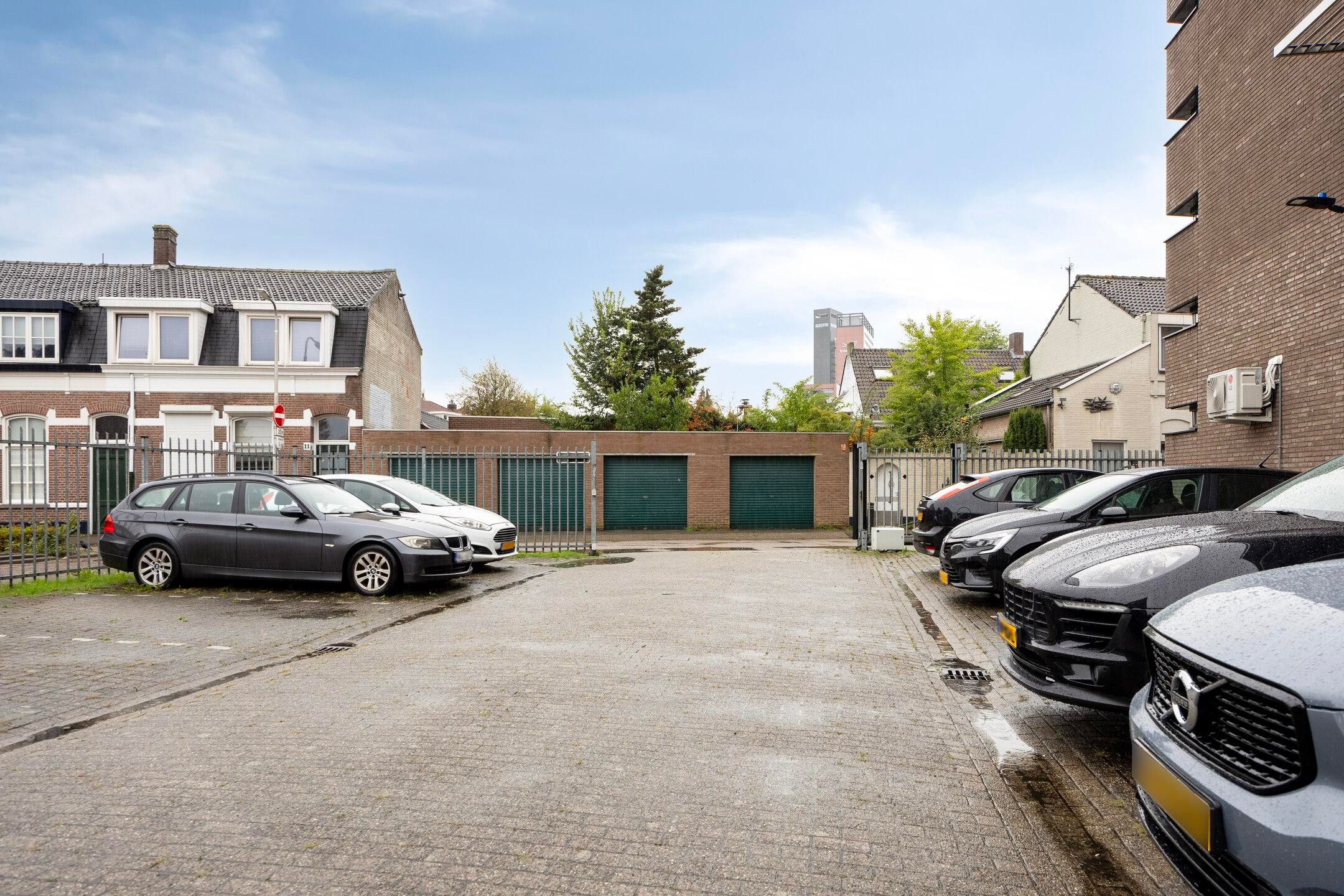 Foto 18 van Spoorlaan 38-01