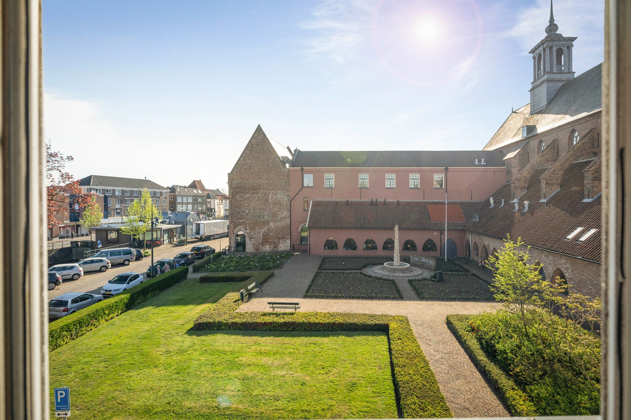 Foto 3 van Broederenkerkplein 5