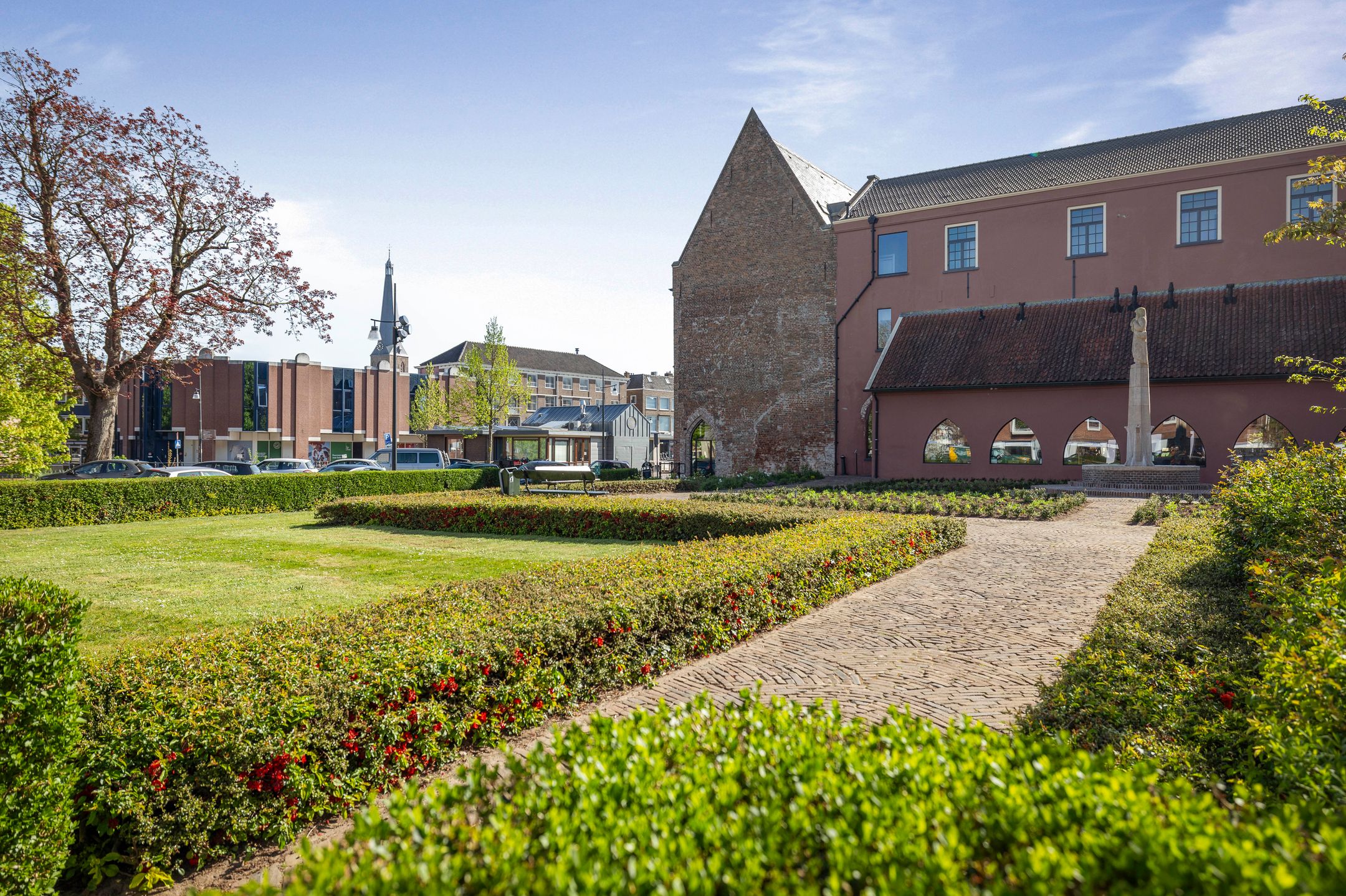 Foto 24 van Broederenkerkplein 5