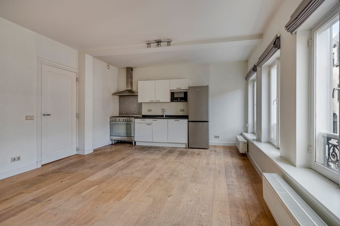 Photo 7 of Noordeinde 87-D