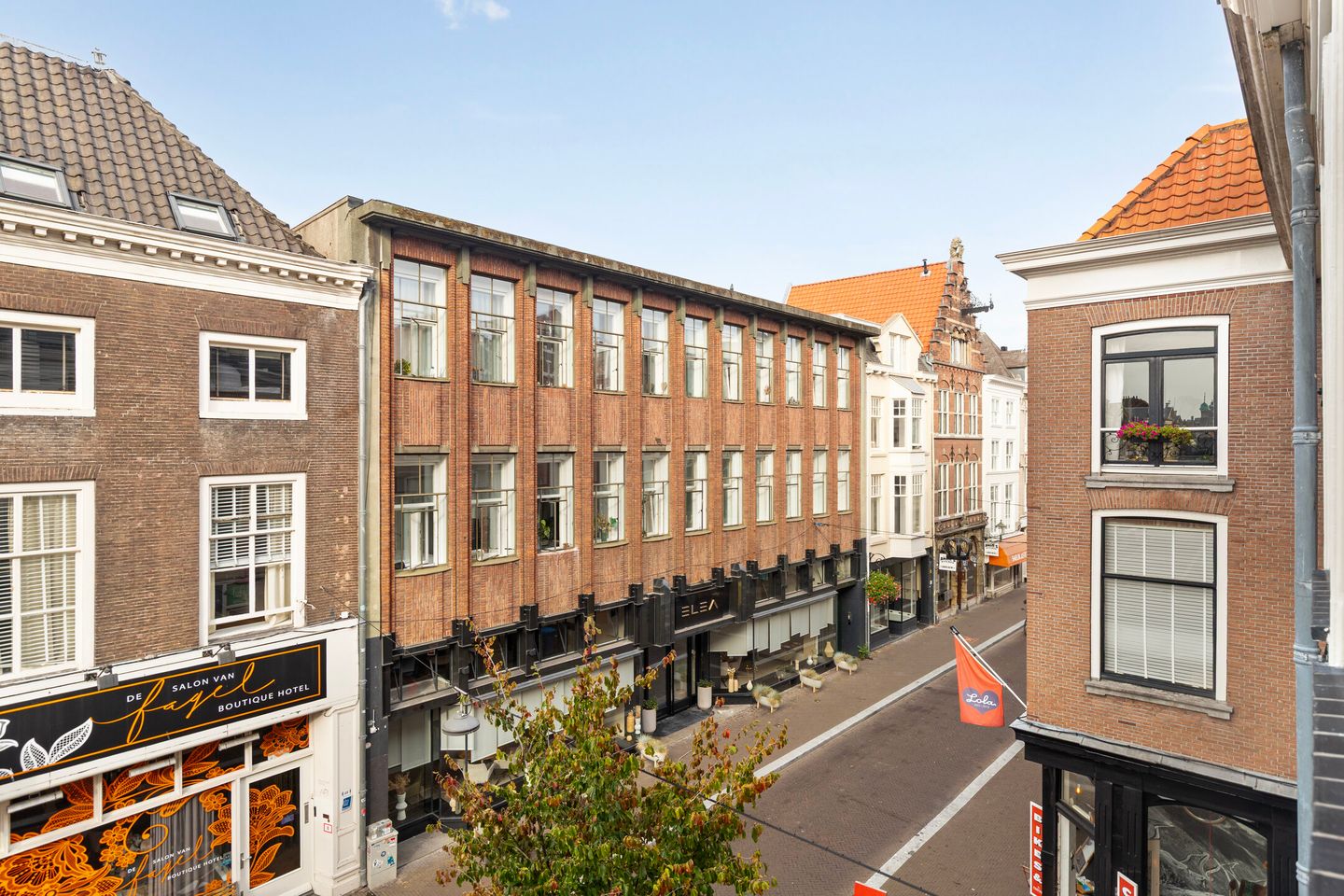Photo 14 of Noordeinde 87-D