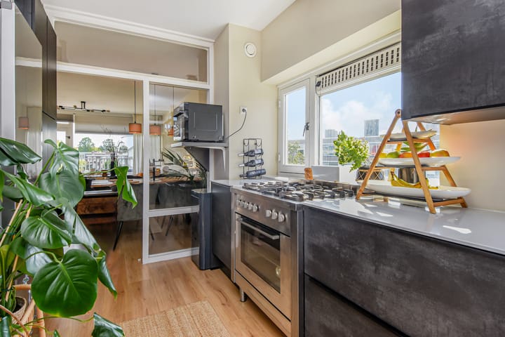 Photo 20 of Volendamlaan 766