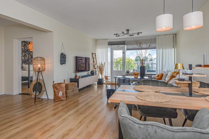 Photo 23 of Volendamlaan 766