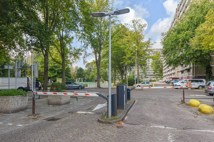 Photo 45 of Volendamlaan 766