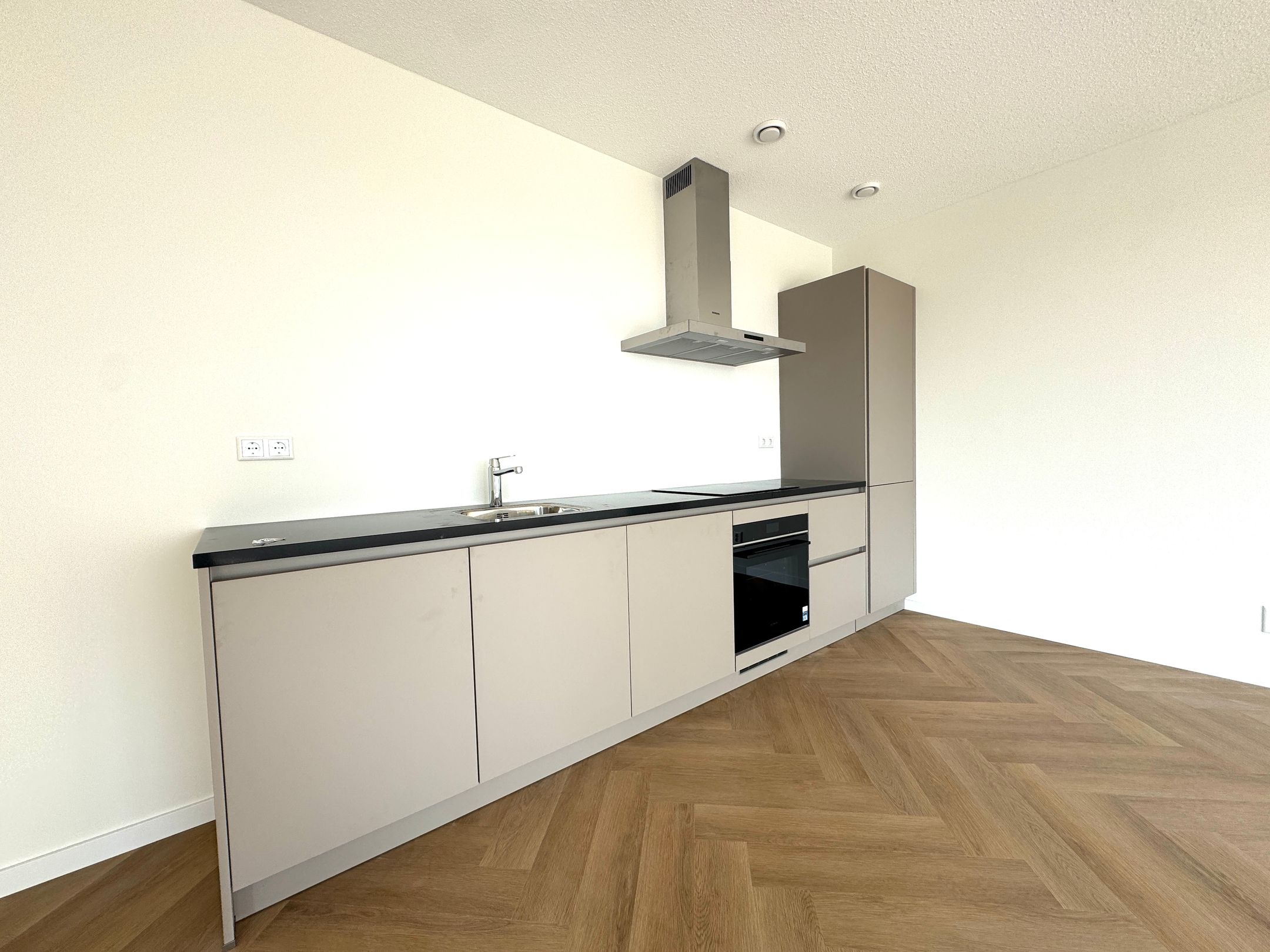 Foto 6 van Mahoniehout 453