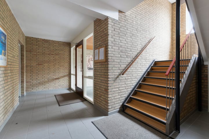 Foto 13 van Carry van Bruggenstraat 36