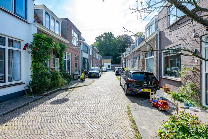 Photo 47 of Thinsstraat 15