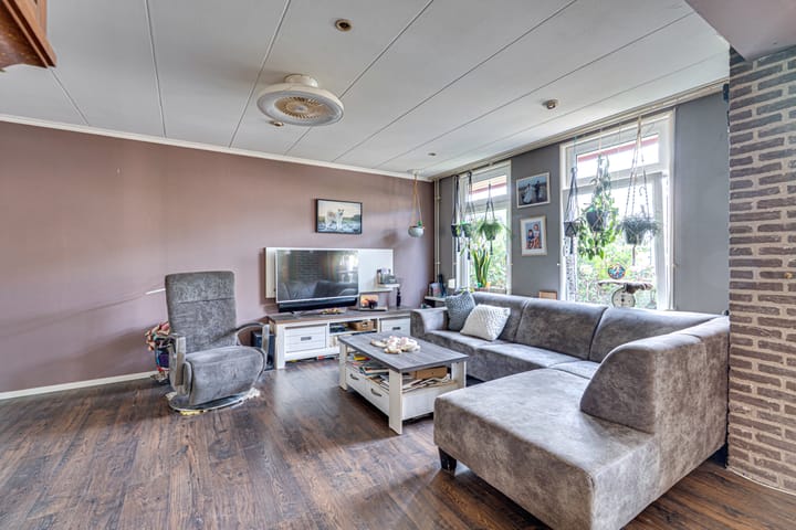 Photo 15 of I.G.J.van den Boschstraat 19