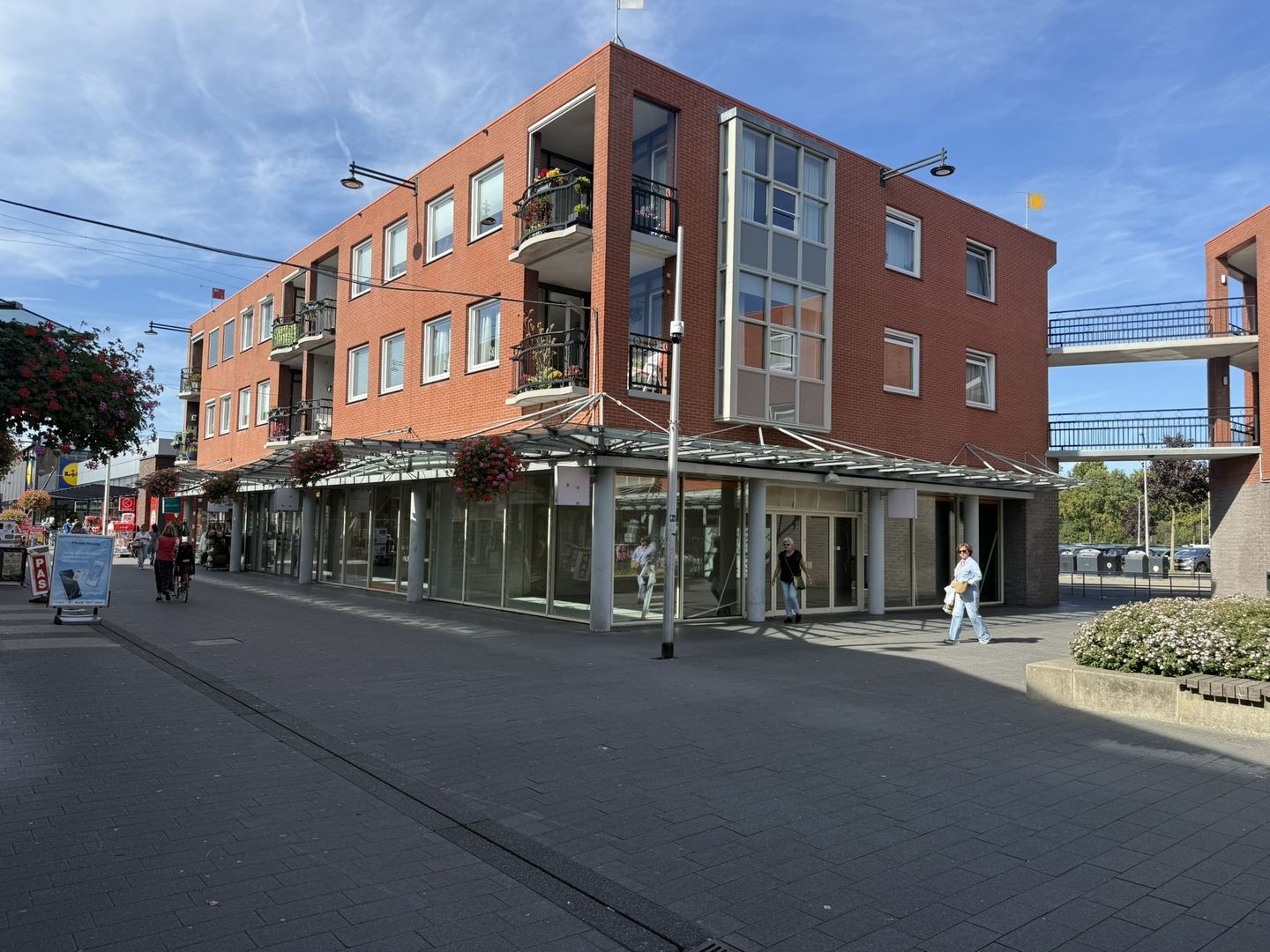 View photo 1 of Heyhoefpromenade 101