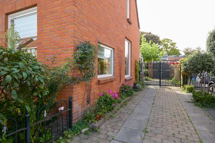 Foto 8 van Mgr. Broerestraat 2-A