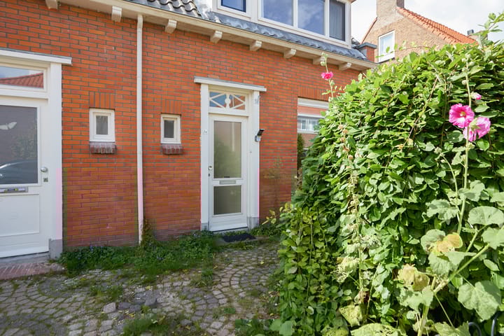 Foto 10 van Mgr. Broerestraat 2-A