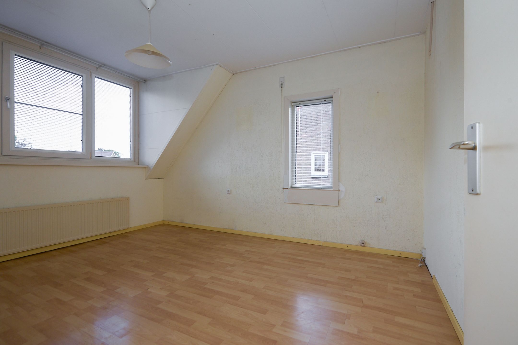 Foto 36 van Mgr. Broerestraat 2-A