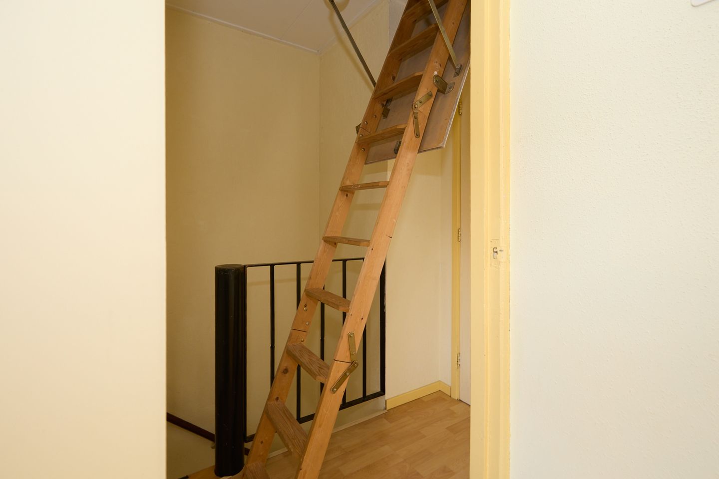 Foto 40 van Mgr. Broerestraat 2-A