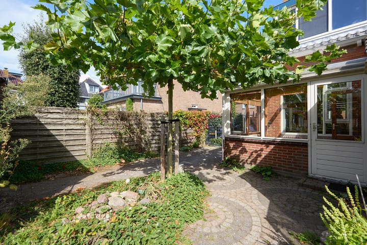 Foto 49 van Mgr. Broerestraat 2-A