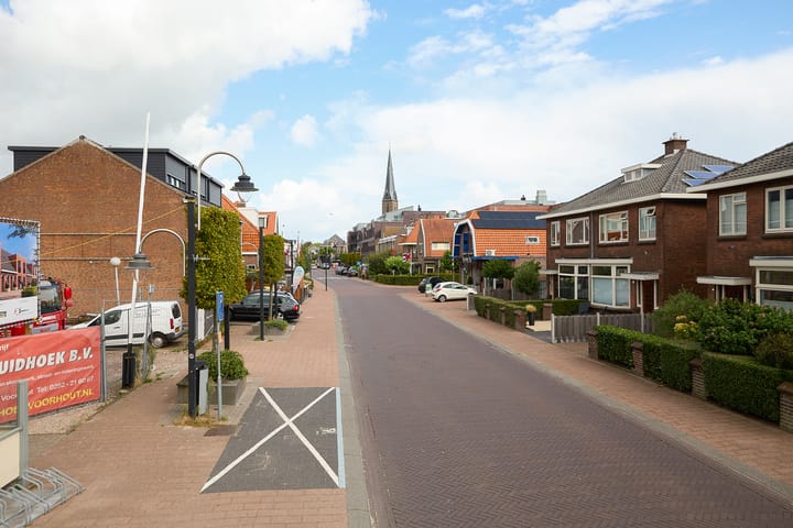 Foto 54 van Mgr. Broerestraat 2-A