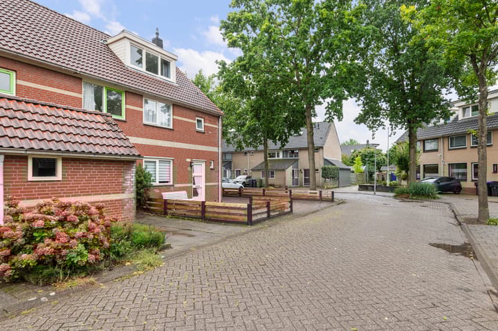 Photo 33 of Florijnstraat 53